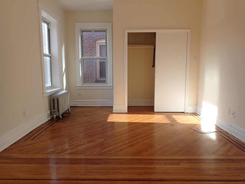 144 Linden Boulevard - Photo 10