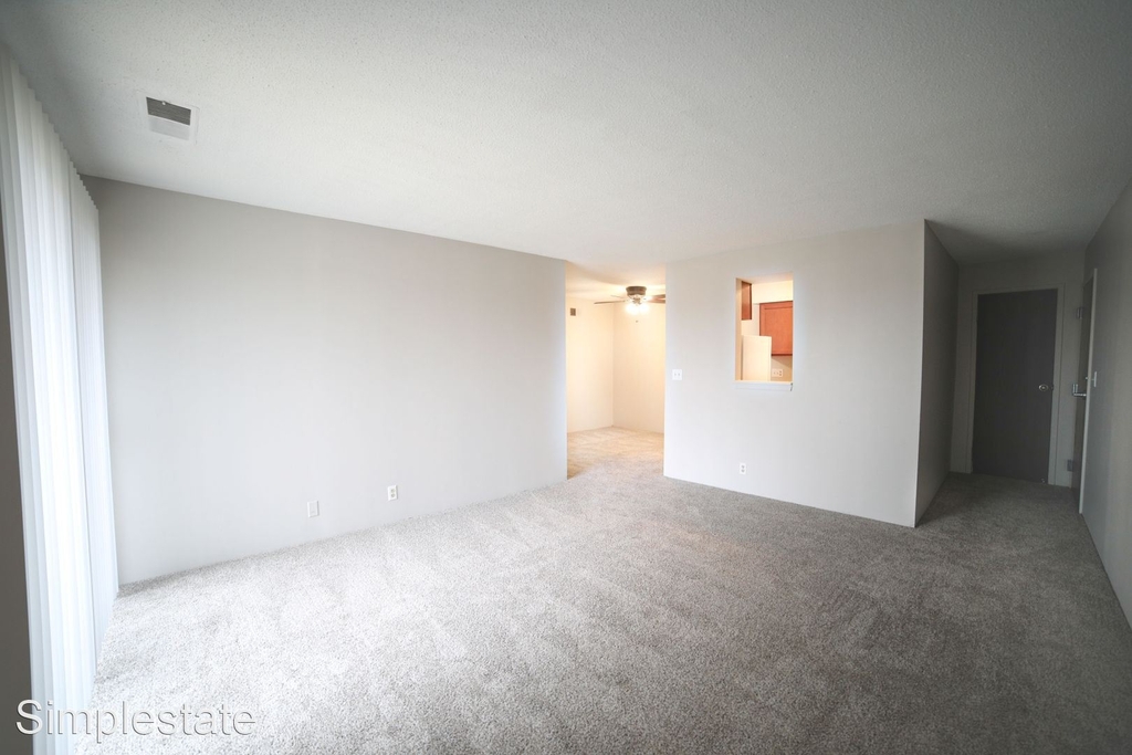 3033 W Capital Ave - Photo 11