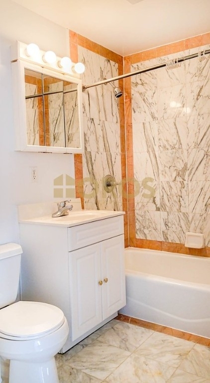 539 East 6th Street - Photo 8