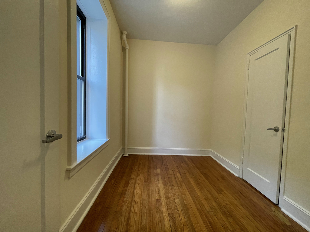 East 38th Street and 2nd Ave - Photo 8