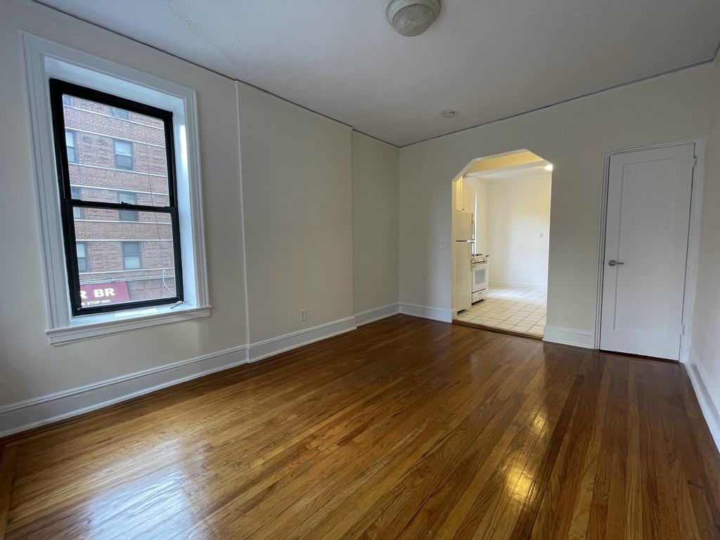East 38th Street and 2nd Ave - Photo 4
