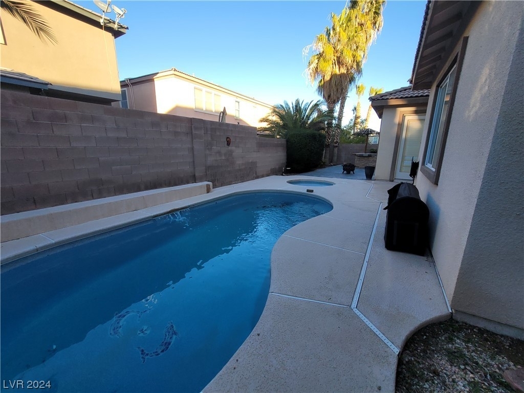 7728 Villa De La Paz Avenue - Photo 12