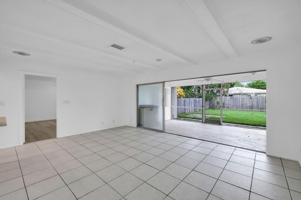 685 Ipswich Street - Photo 16