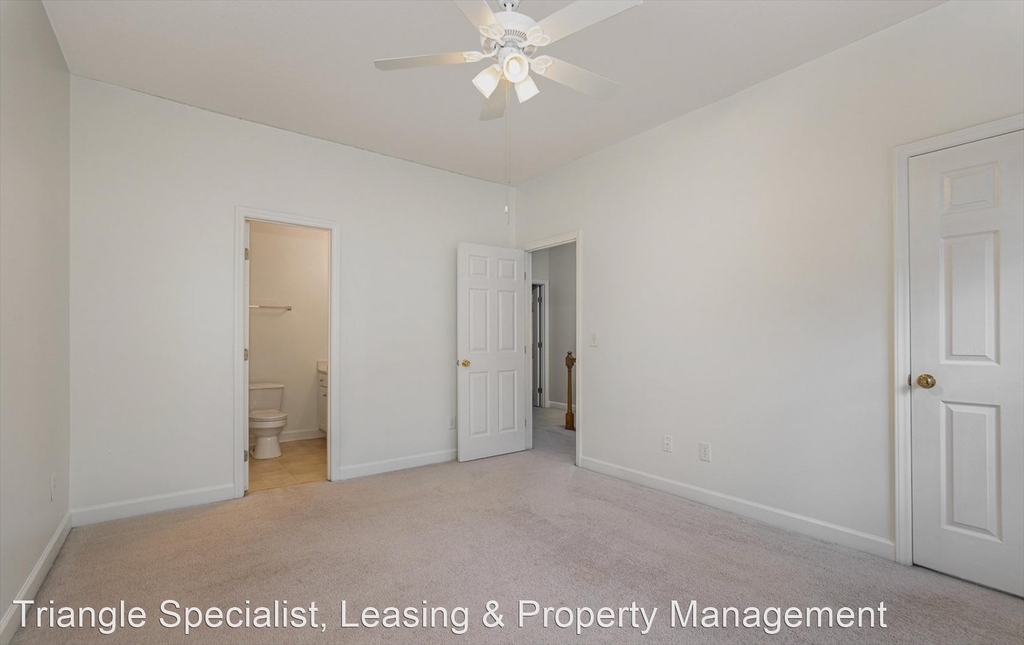 825 Genford Court - Photo 14