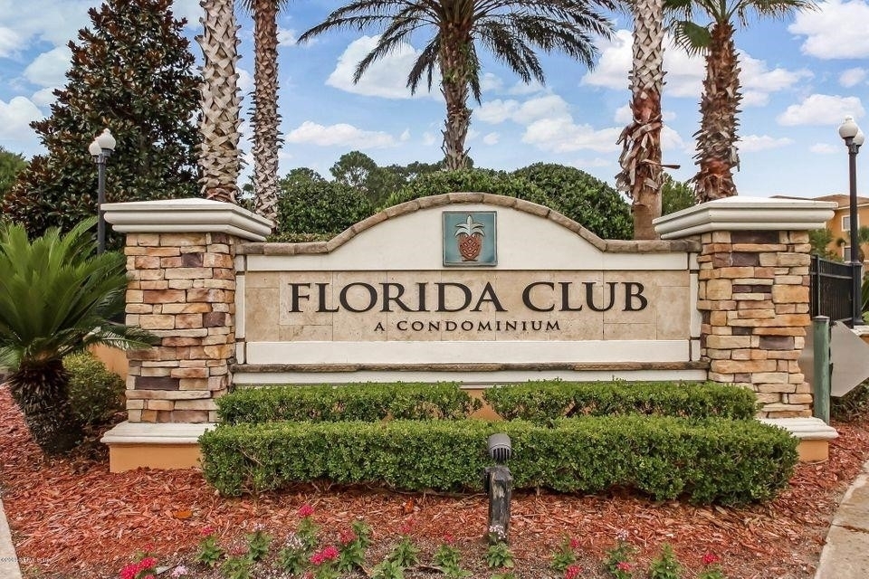 560 Florida Club Blvd - Photo 1