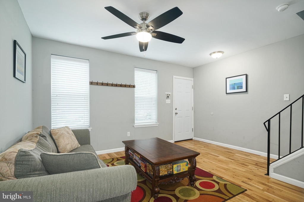 2134 Christian Street - Photo 6