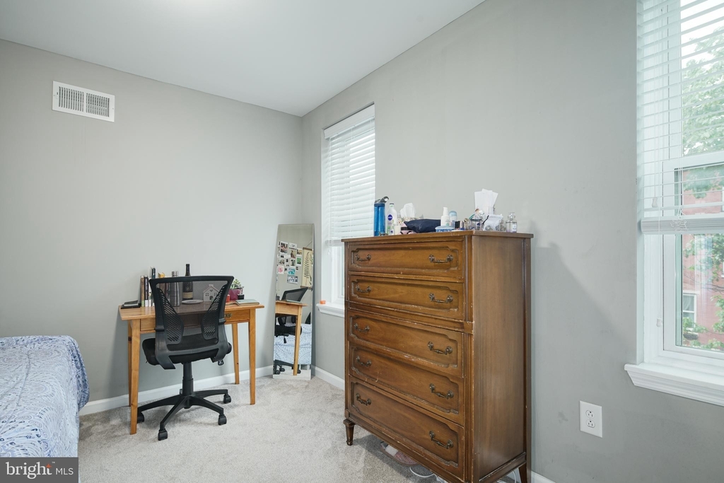 2134 Christian Street - Photo 12