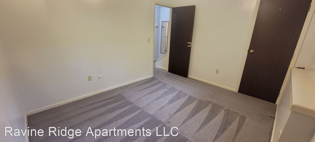 2024 Summit St. - Photo 11