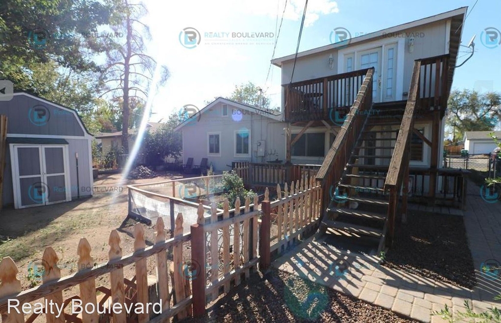 1550 Auburn Way - Photo 1