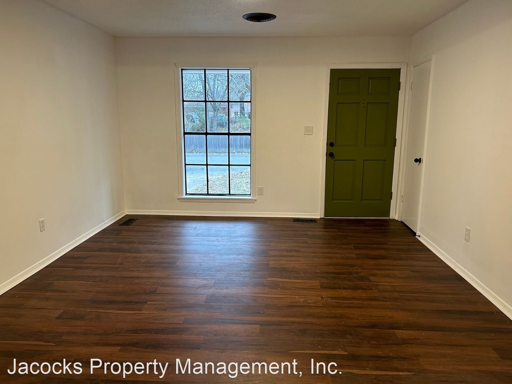 1017 Hungerford St. - Photo 1