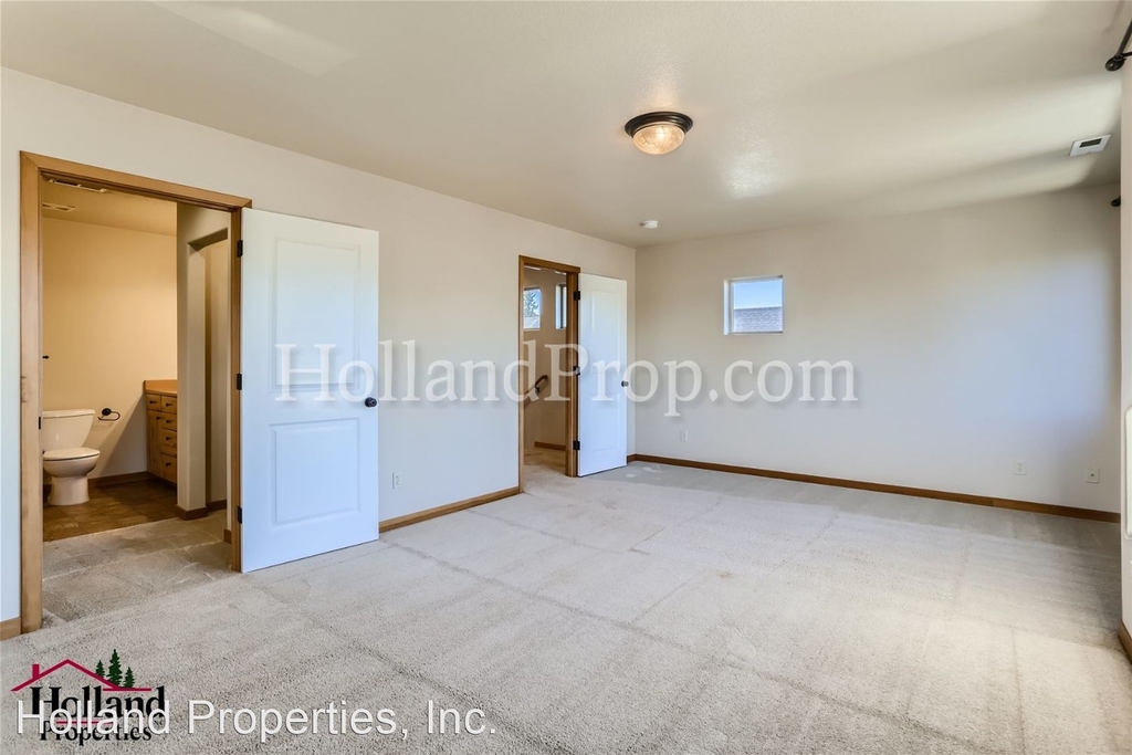 319 Nw Adams Ave - Photo 14