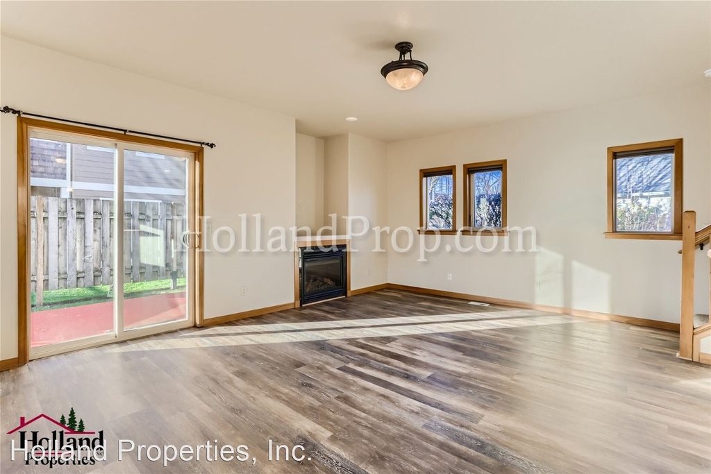 319 Nw Adams Ave - Photo 6
