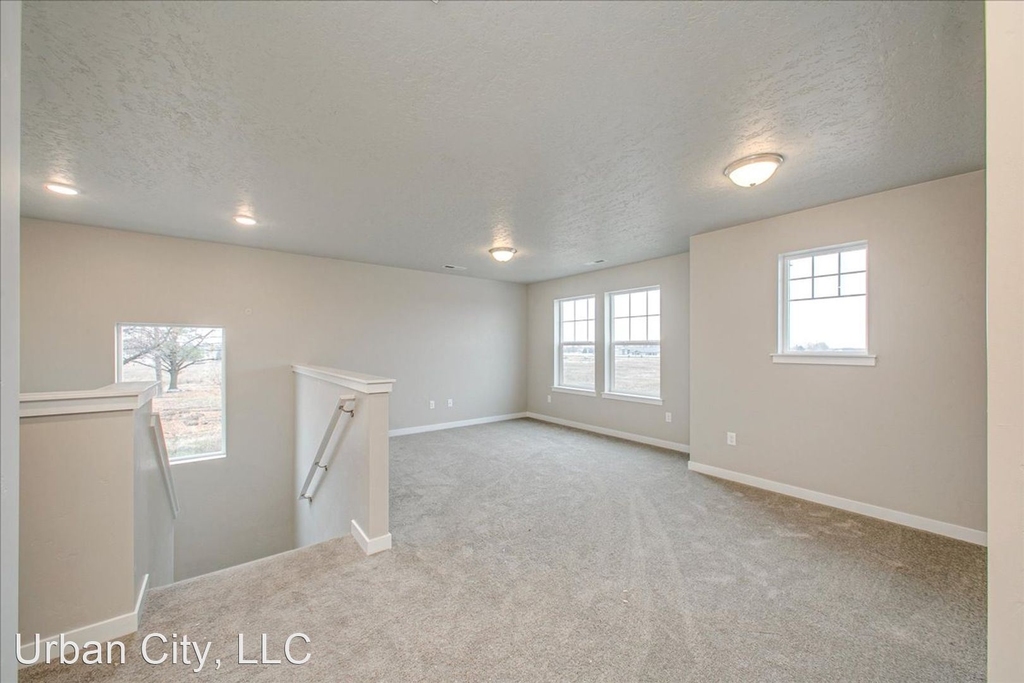 7877 E Edison Street - Photo 12