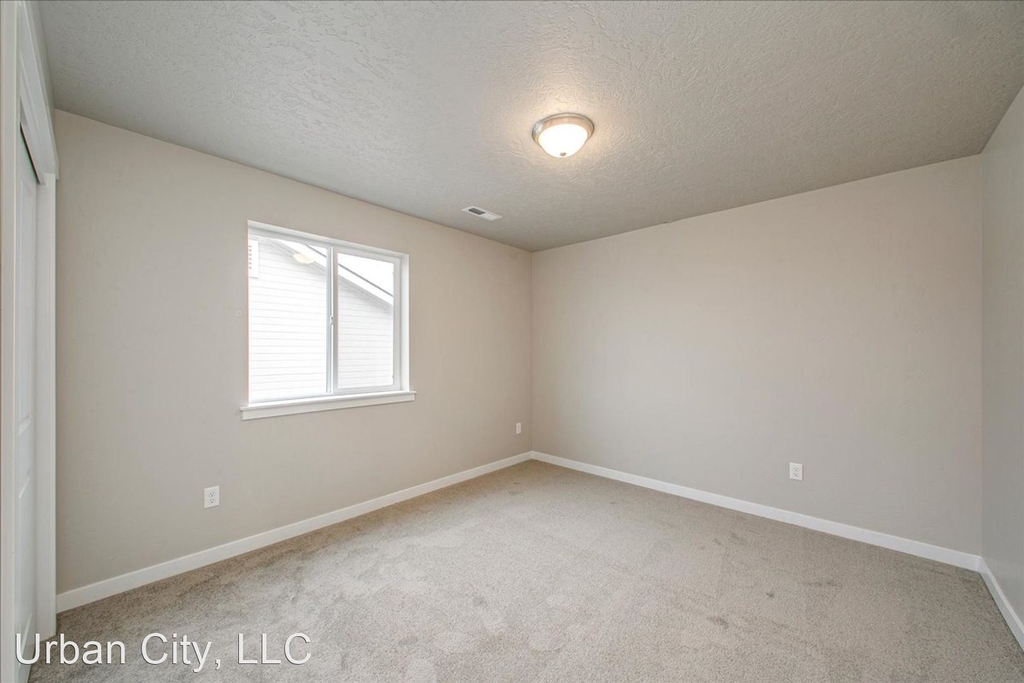 7877 E Edison Street - Photo 14