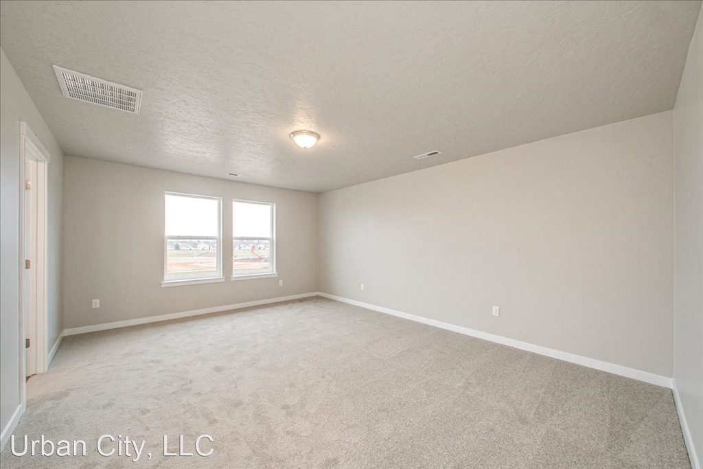 7877 E Edison Street - Photo 21