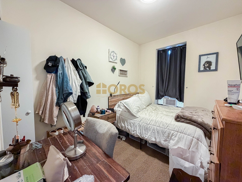 283 East 7th Street - Photo 5