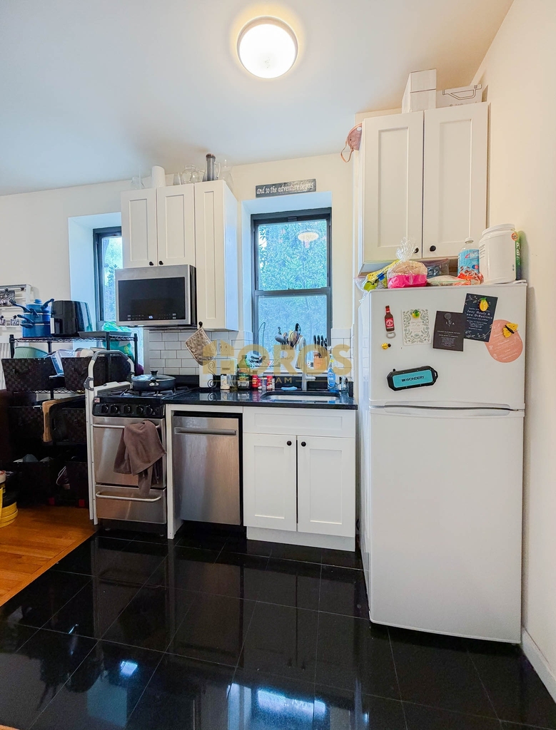 283 East 7th Street - Photo 2