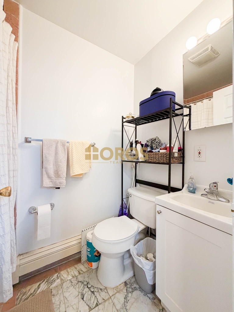 283 East 7th Street - Photo 6