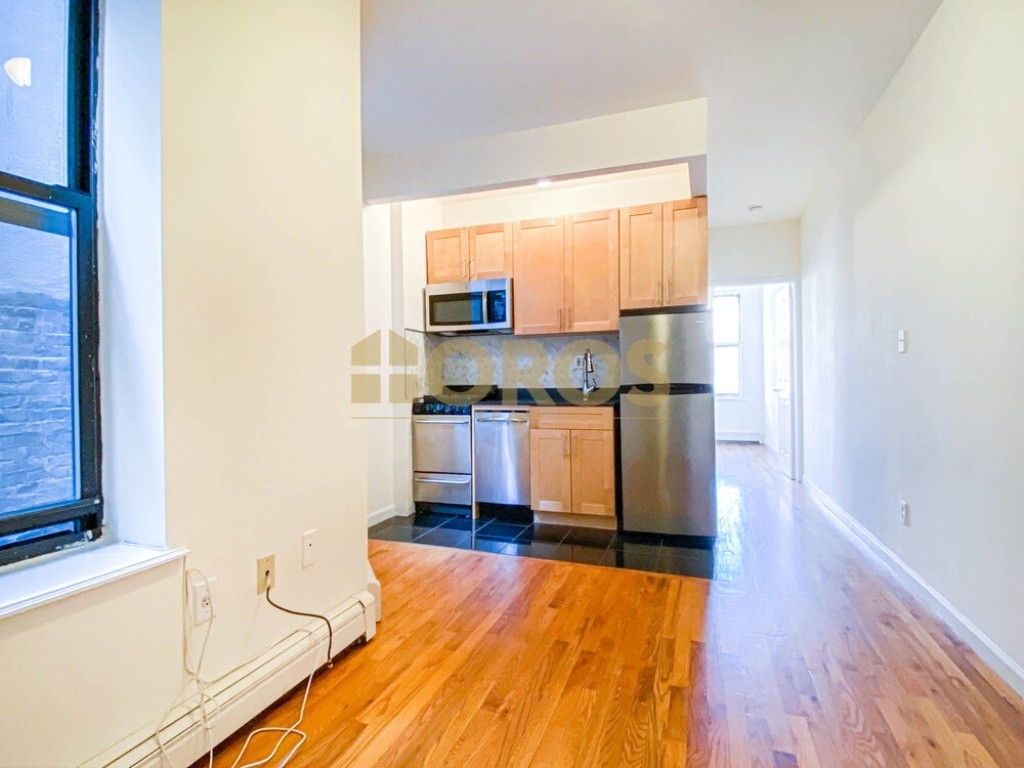 200 East 7th Street - Photo 4