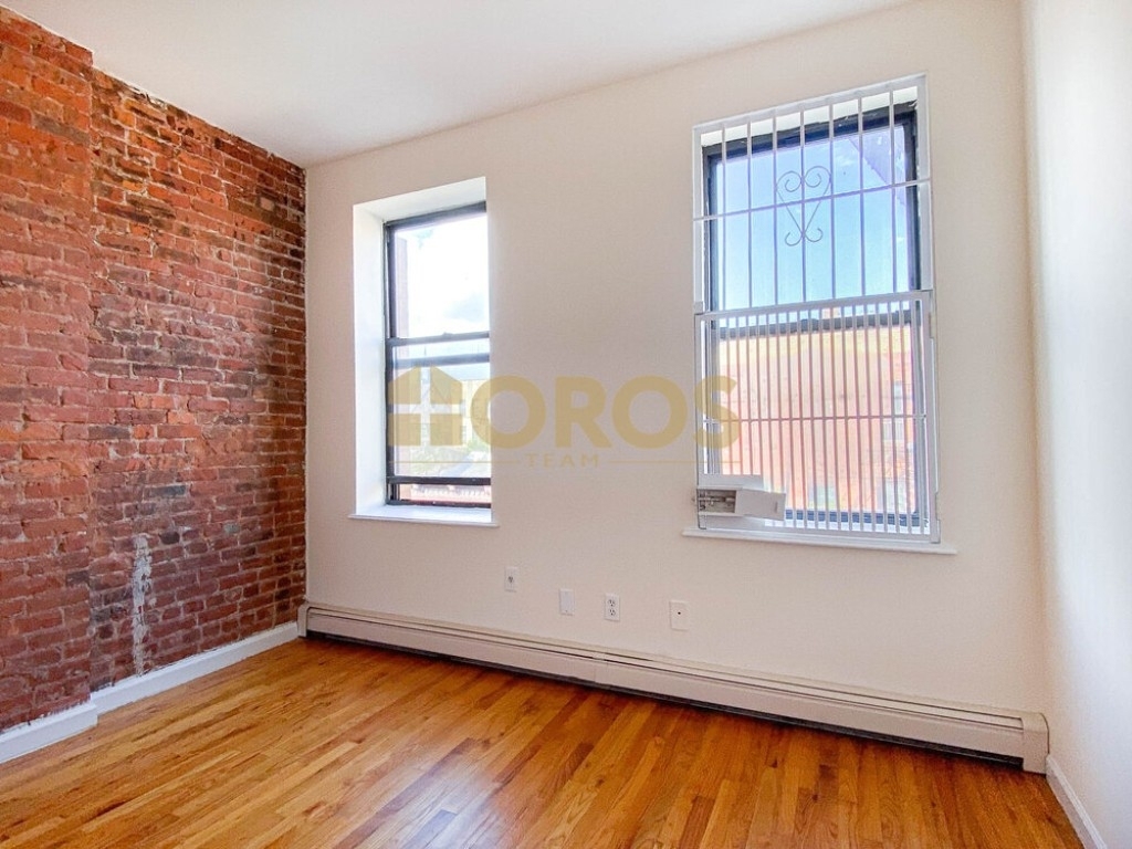 200 East 7th Street - Photo 0