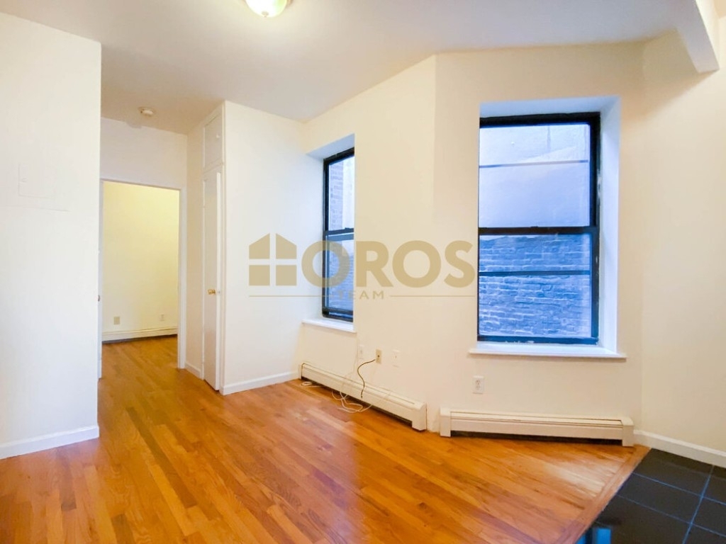 200 East 7th Street - Photo 2