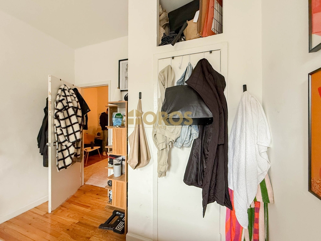 700 East 9th Street - Photo 3