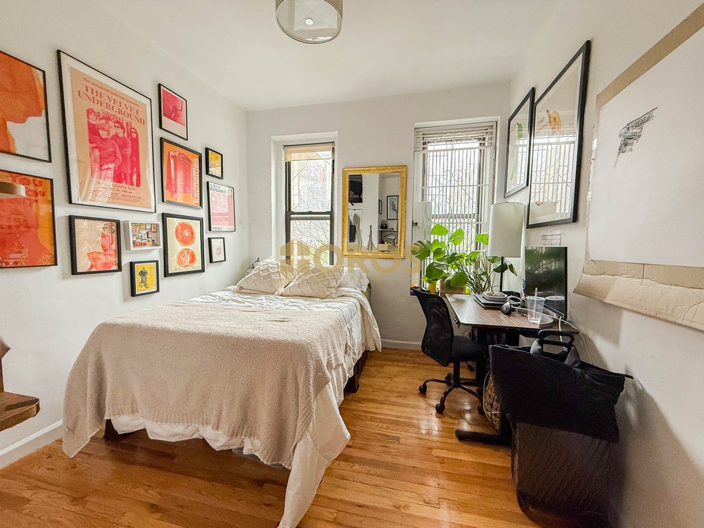 700 East 9th Street - Photo 2