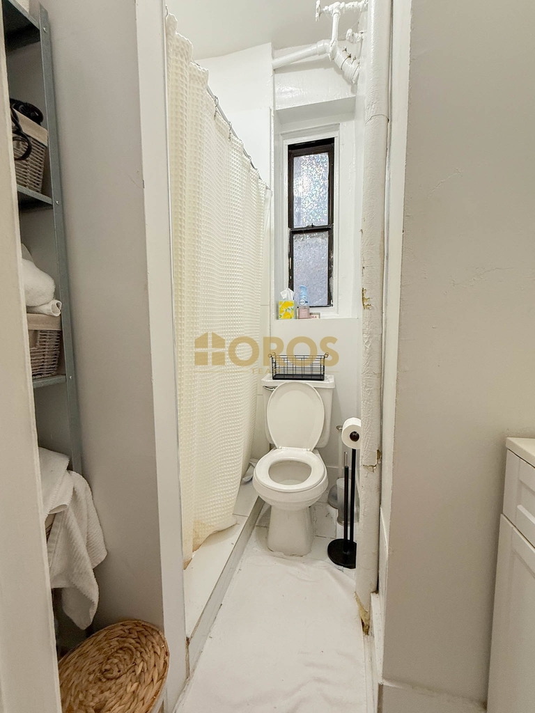700 East 9th Street - Photo 8