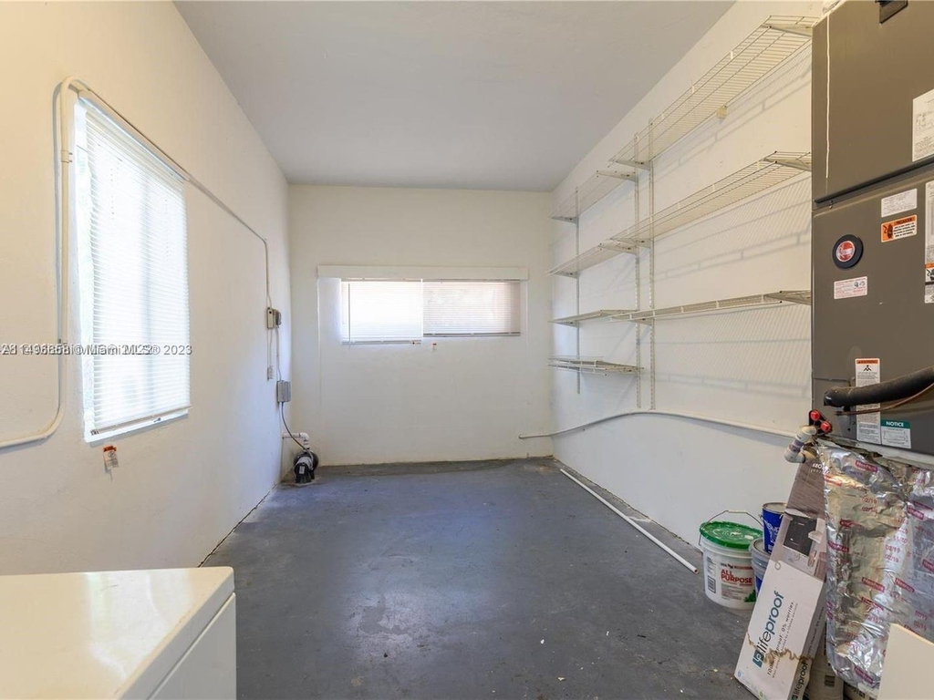 2520 Sw 22nd Ter - Photo 17