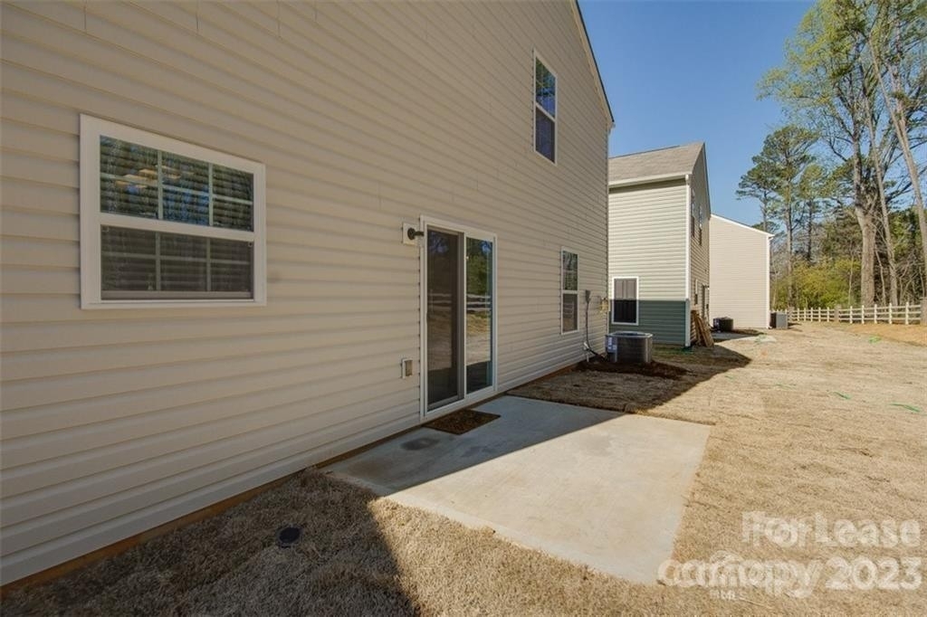 5507 Tumbling Brook Lane - Photo 19