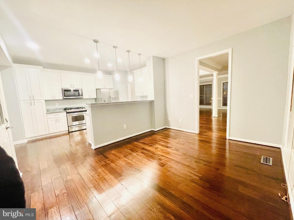 20584 Banbury Square - Photo 10