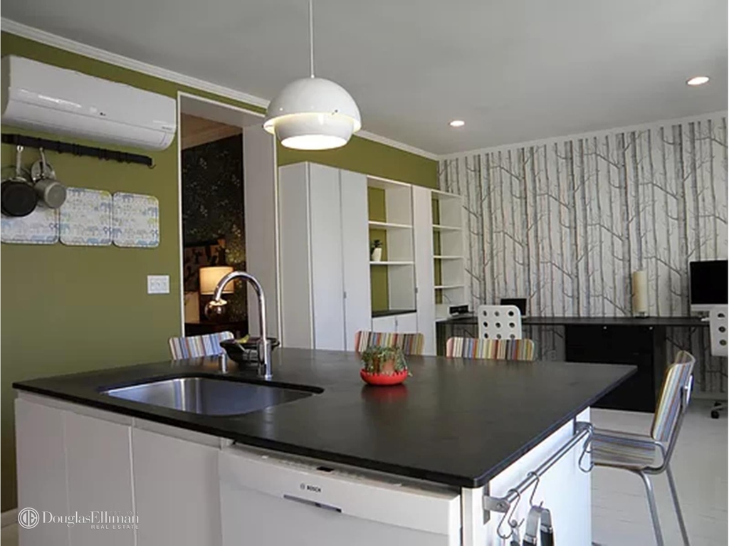 316 De Graw St - Photo 6