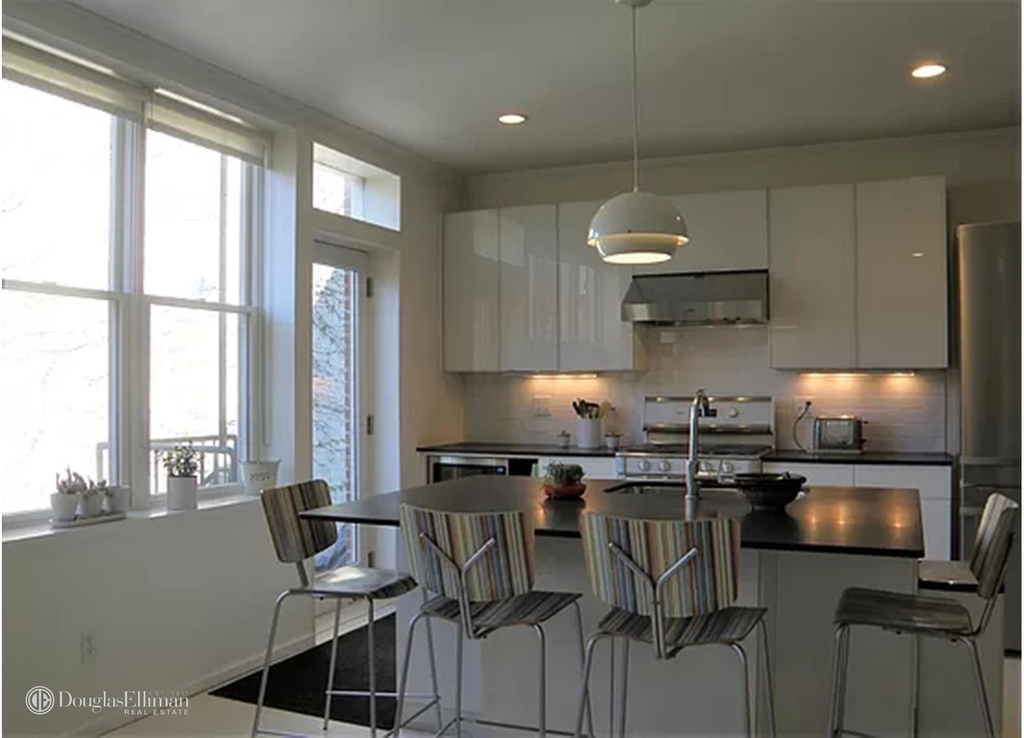 316 De Graw St - Photo 5