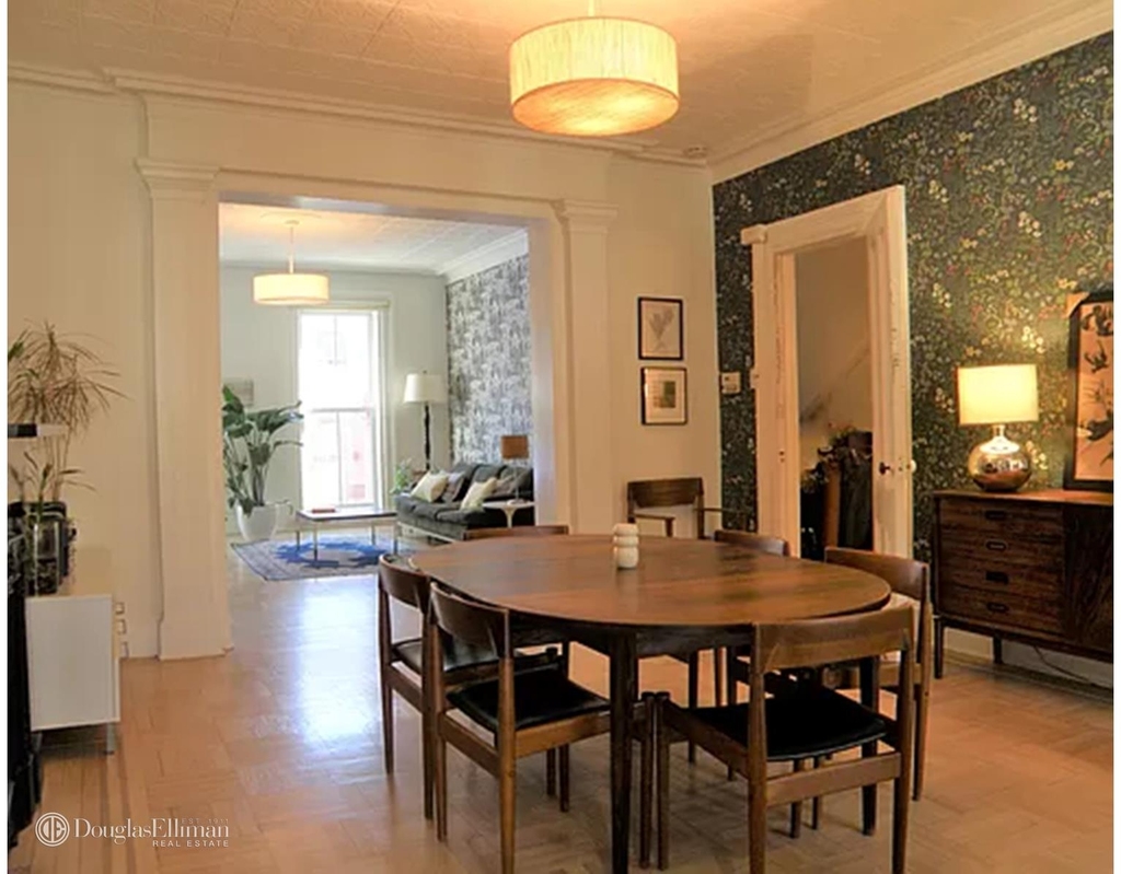 316 De Graw St - Photo 0
