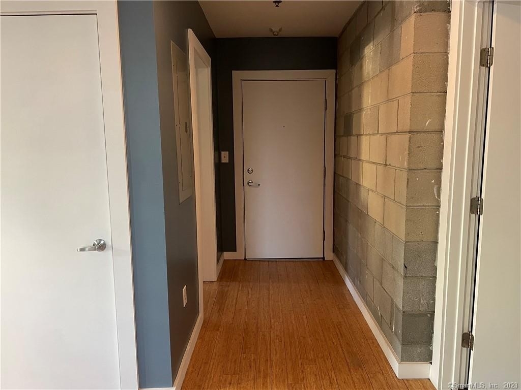 881 Lafayette Boulevard - Photo 11