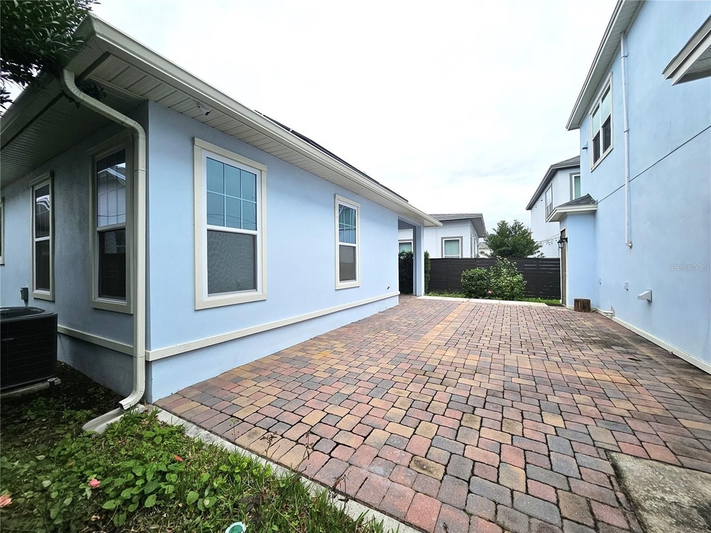 7952 Nemours Parkway - Photo 16