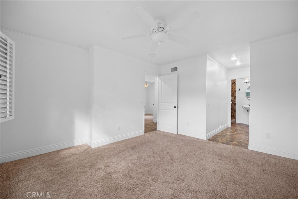 1080 Border Avenue - Photo 10