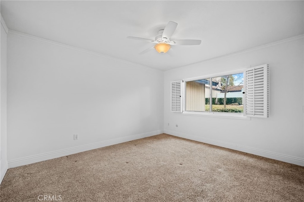 1080 Border Avenue - Photo 12