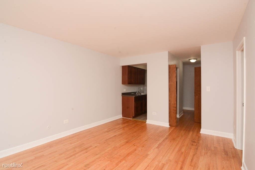 1040 W. Hollywood, Unit C213 - Photo 9