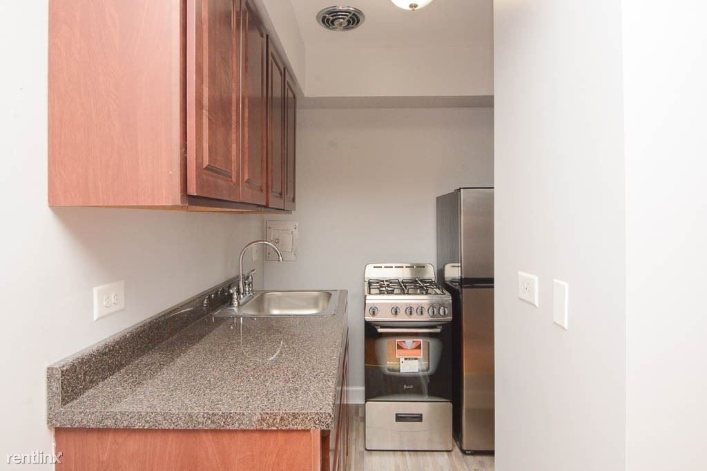 1040 W. Hollywood, Unit A213 - Photo 1