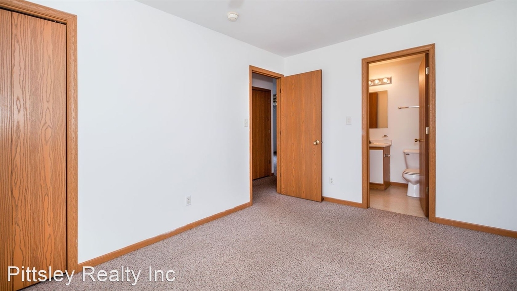 890 Fotis Drive - Photo 5