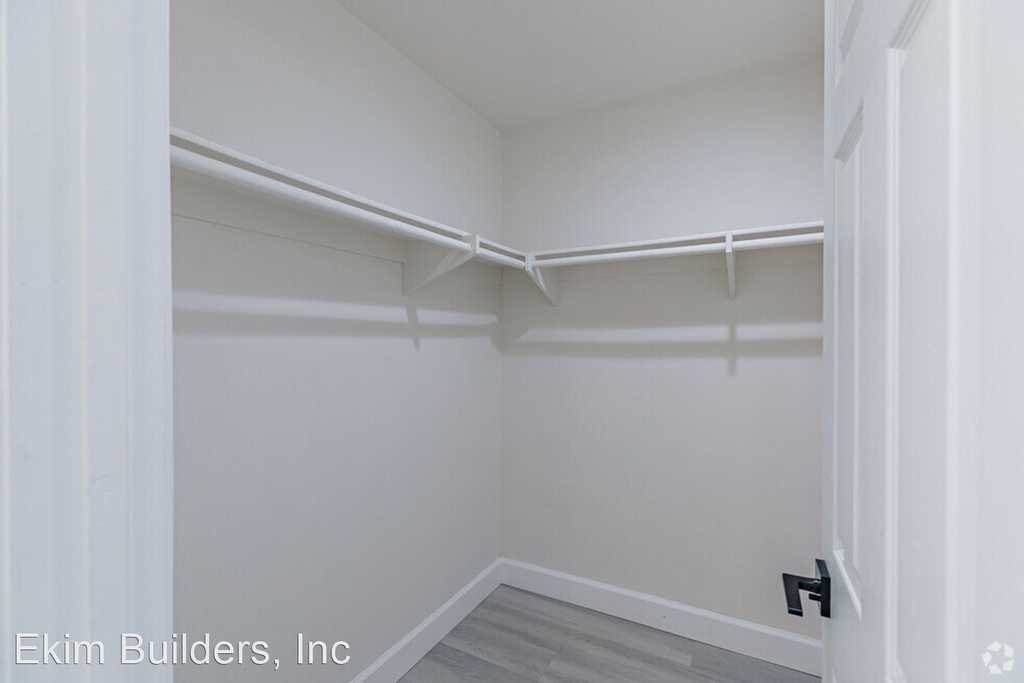 4665 Home Ave - Photo 5