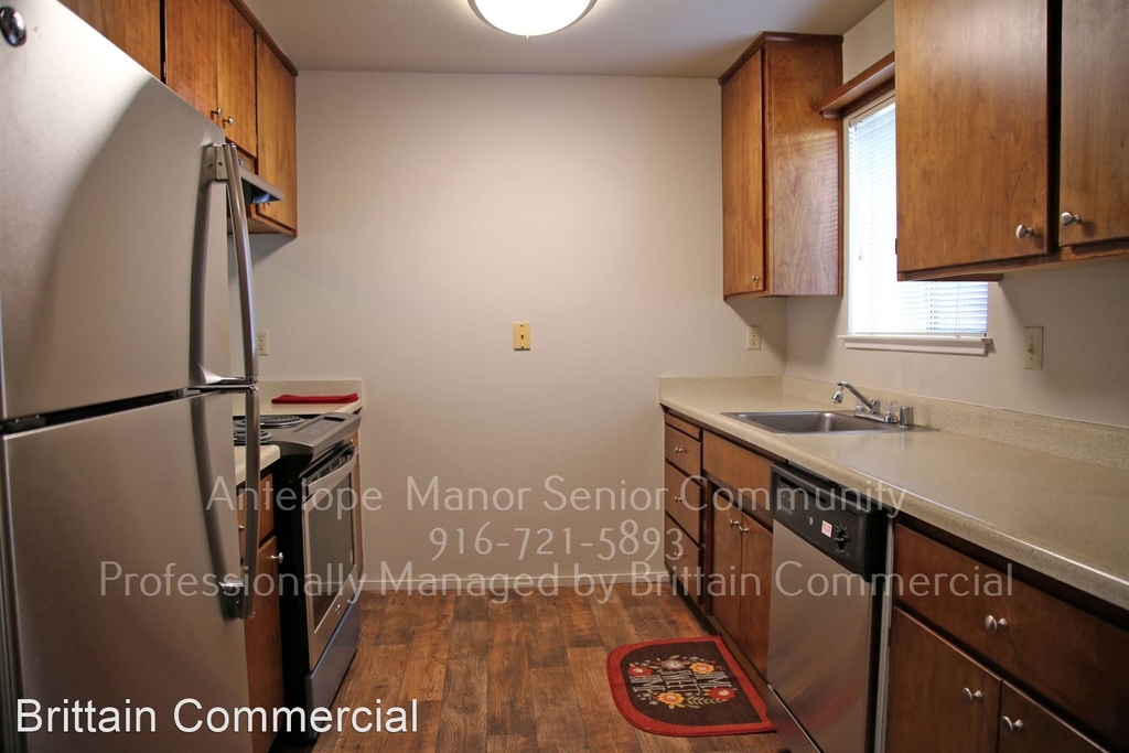 7764 Poplar Ave - Photo 12