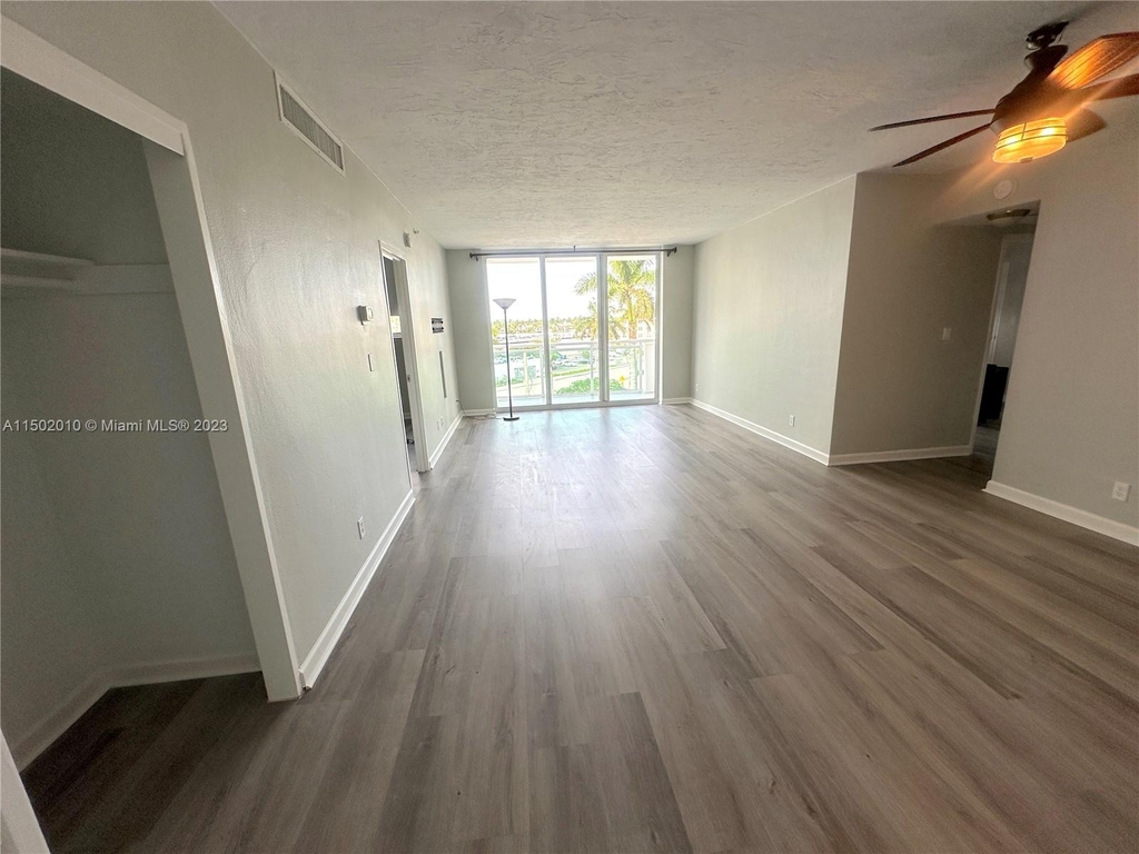 3001 S Ocean Dr - Photo 1