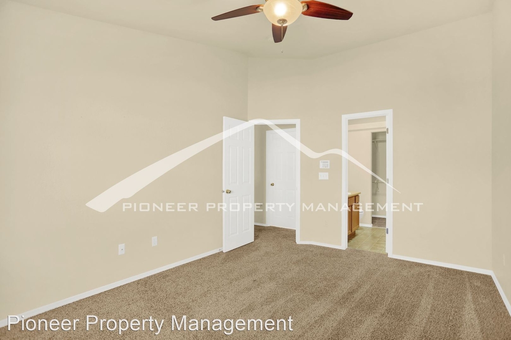 1025 Cheyenne Villas Point - Photo 8