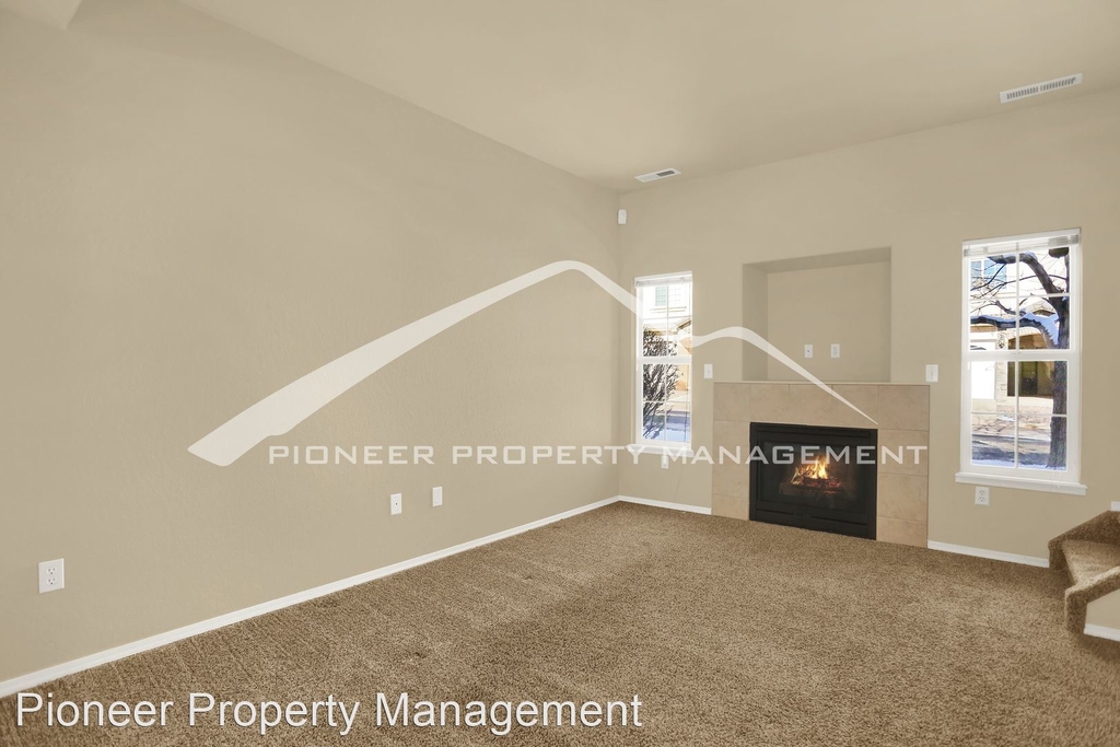 1025 Cheyenne Villas Point - Photo 4