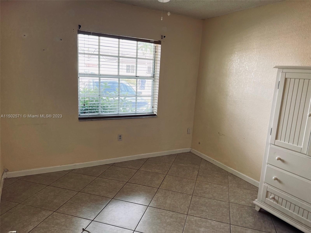 1260 Sw 142nd Ct - Photo 33