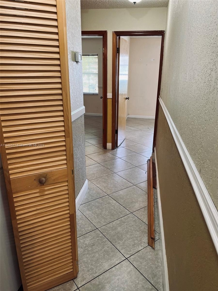 1260 Sw 142nd Ct - Photo 30