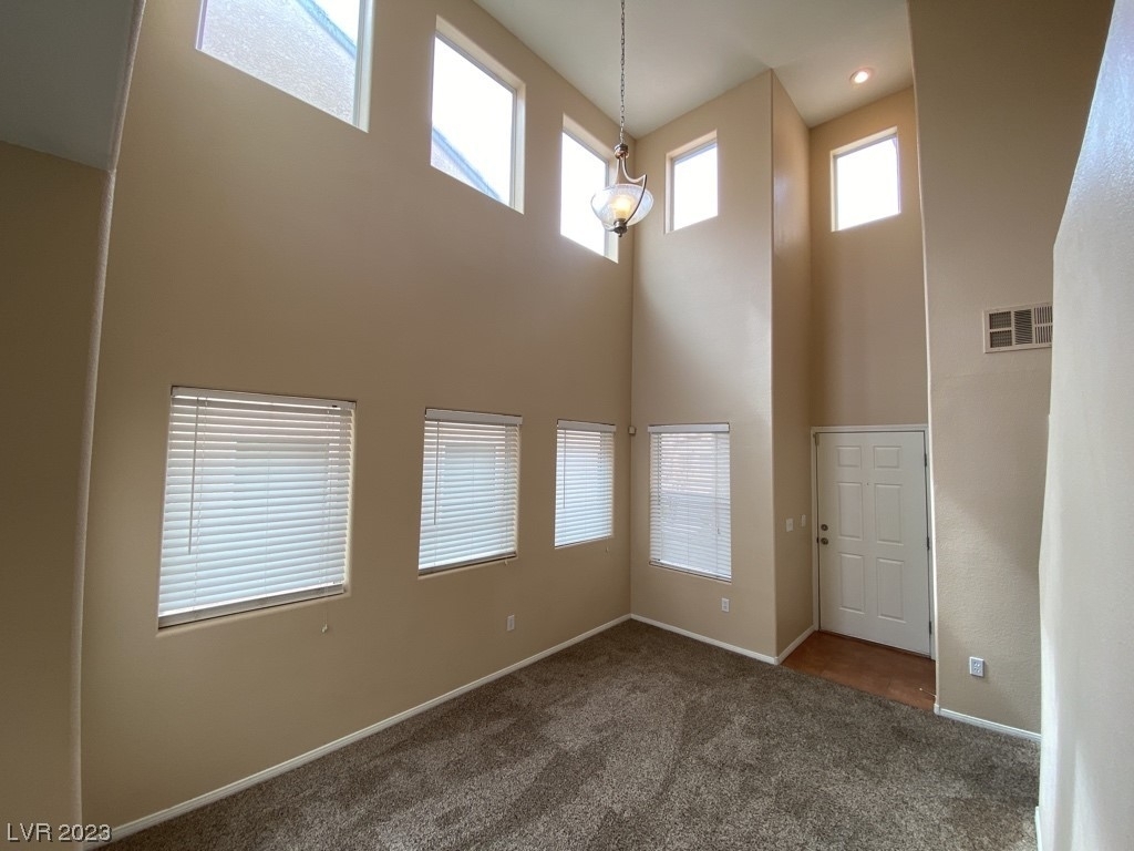 5680 Woods Crossing Street - Photo 3