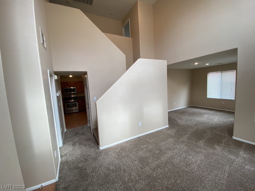 5680 Woods Crossing Street - Photo 7